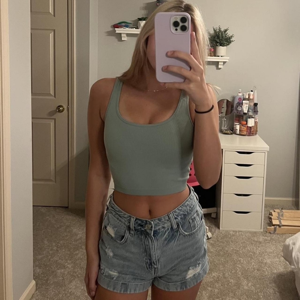 Women's Crop-top